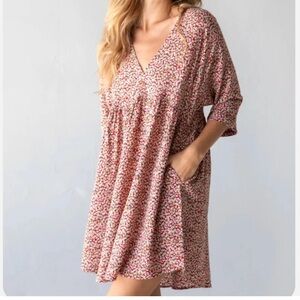 Natural Life Stella V Neck dress in Pink ditzy- Size M